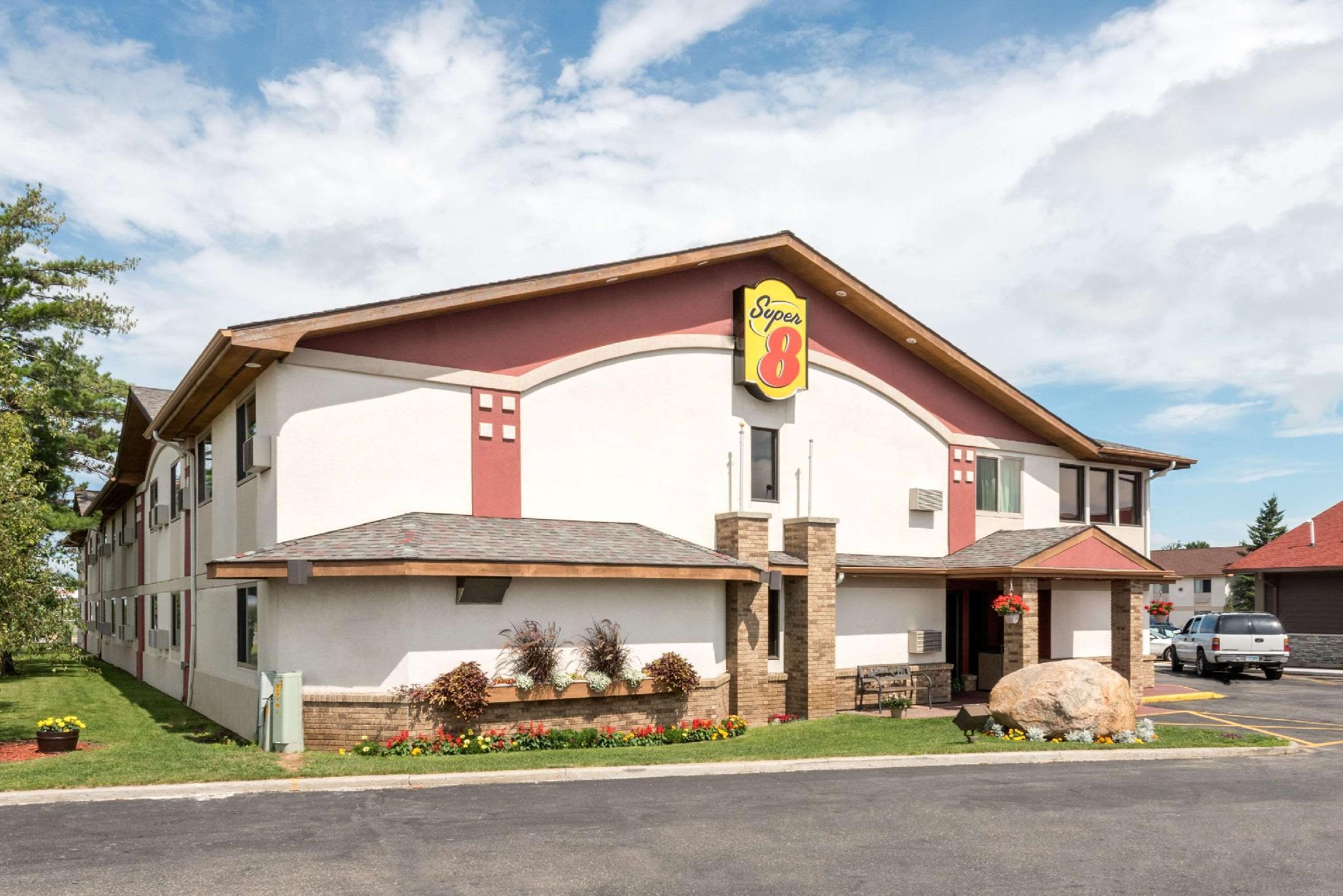 Super 8 By Wyndham Bemidji Mn Hotel Buitenkant foto